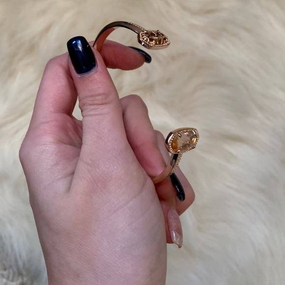 NWOT! Elton rose gold cuff bracelet - Picture 3 of 4